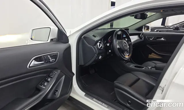 Mercedes-Benz GLA-Class 2019 2.0 АКПП, миниатюра 12