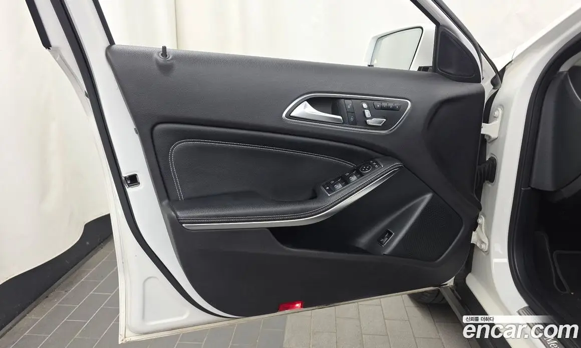 Mercedes-Benz GLA-Class 2019 2.0 АКПП, фото 13