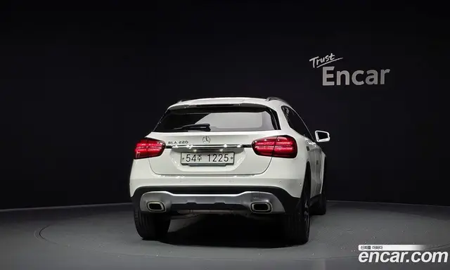 Mercedes-Benz GLA-Class 2019 2.0 АКПП, миниатюра 3