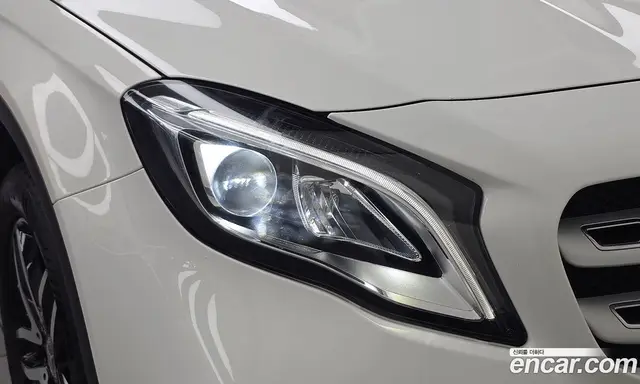 Mercedes-Benz GLA-Class 2019 2.0 АКПП, миниатюра 7