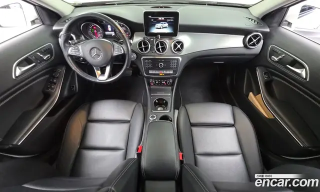 Mercedes-Benz GLA-Class 2019 2.0 АКПП, миниатюра 9