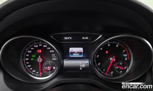 Mercedes-Benz GLA-Class 2019 2.0 АКПП, миниатюра 10