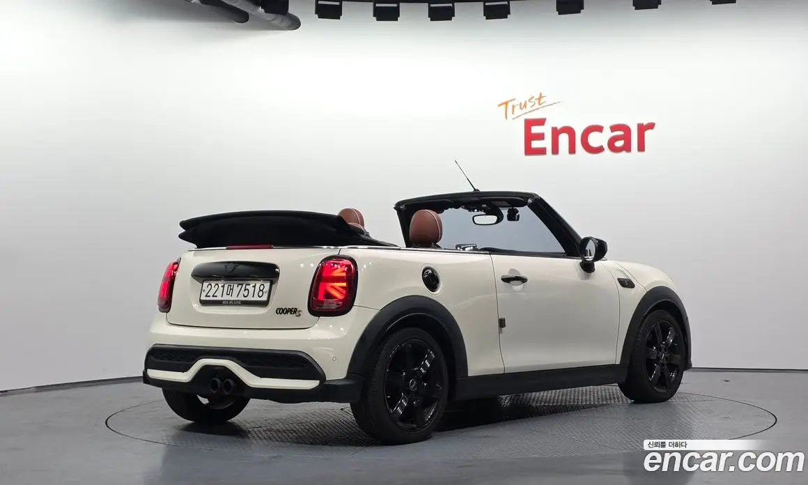 Mini Cooper Convertible 2022 2.0 АКПП, фото 1 Mini Cooper Convertible 2022 2.0 АКПП, фото 1