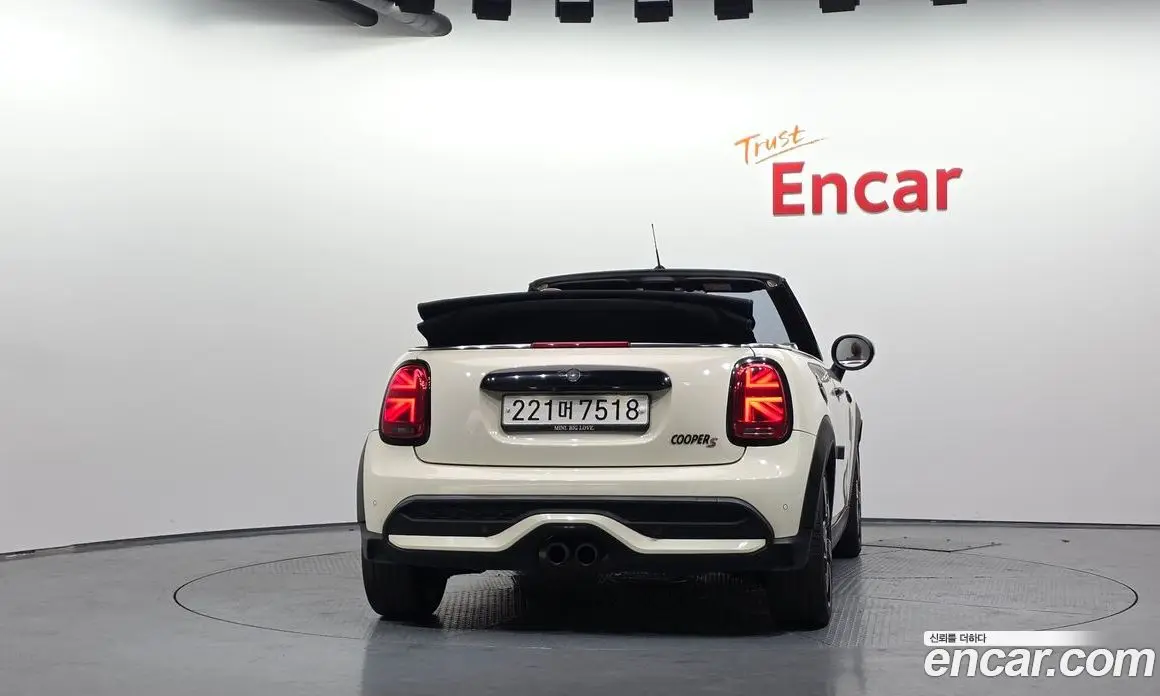 Mini Cooper Convertible 2022 2.0 АКПП, фото 3 Mini Cooper Convertible 2022 2.0 АКПП, фото 3