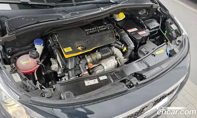 Peugeot 2008 2017 1.6 АКПП, миниатюра 6