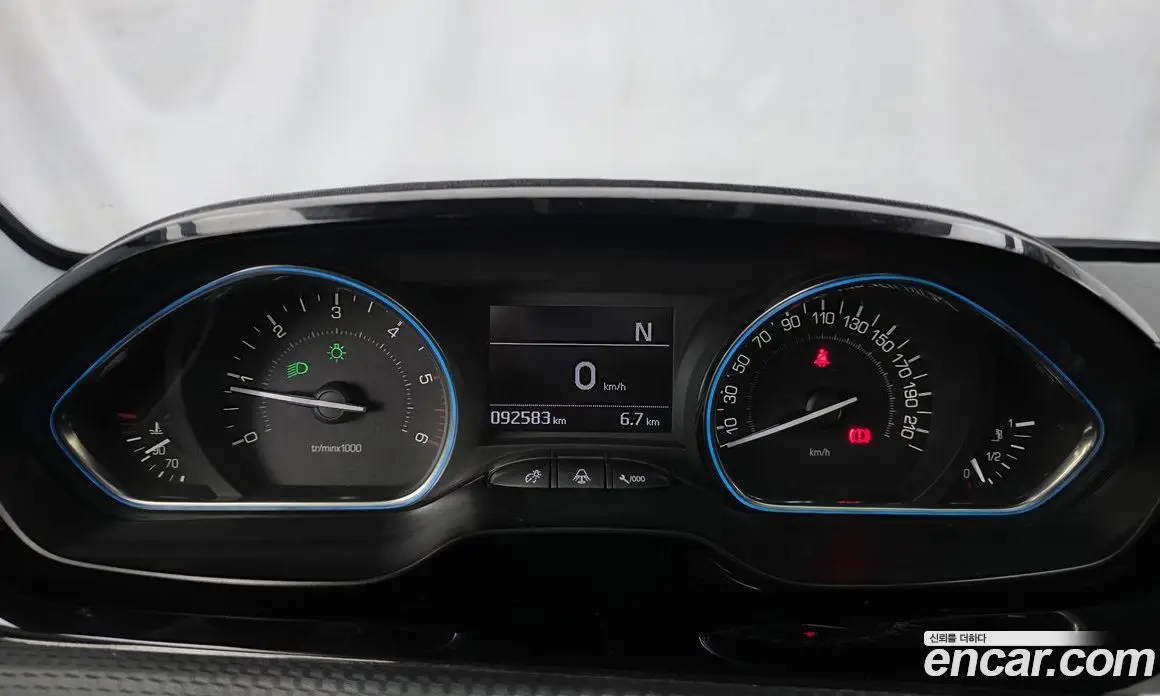 Peugeot 2008 2017 1.6 АКПП, фото 8