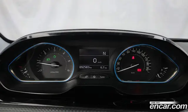 Peugeot 2008 2017 1.6 АКПП, миниатюра 8