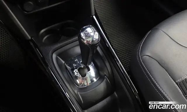 Peugeot 2008 2017 1.6 АКПП, миниатюра 9