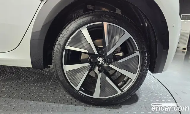 Peugeot 208 2022 0.1 АКПП, миниатюра 7