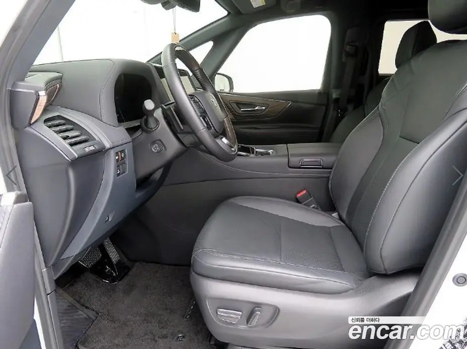 Toyota Alphard 2024 2.5 АКПП, фото 7