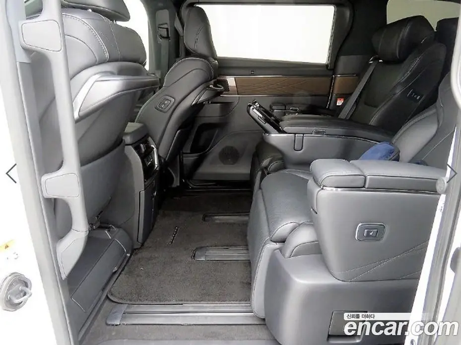 Toyota Alphard 2024 2.5 АКПП, фото 8