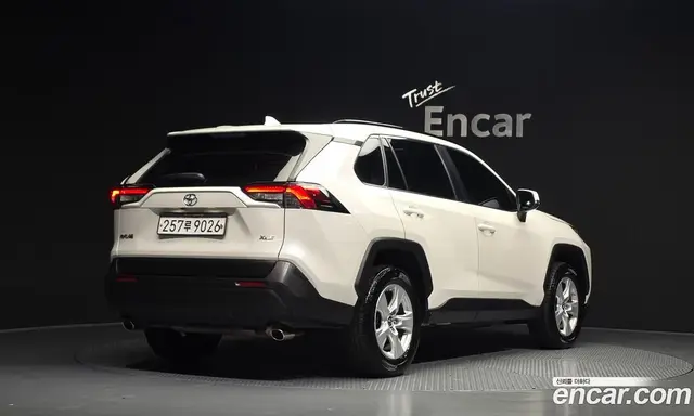 Toyota RAV4, 2019, 37 405 км Toyota RAV4, 2019, 37 405 км