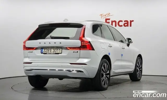 Volvo XC60 2022 2.0 АКПП, миниатюра 2
