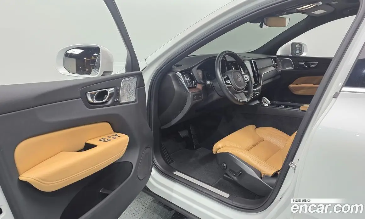 Volvo XC60 2022 2.0 АКПП, фото 13