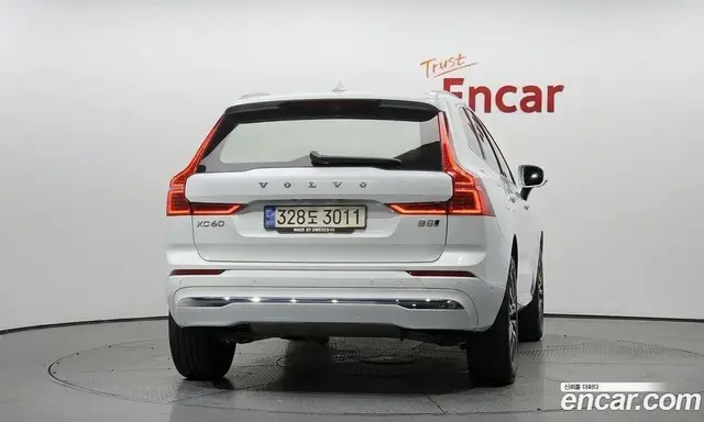 Volvo XC60 2022 2.0 АКПП, миниатюра 4