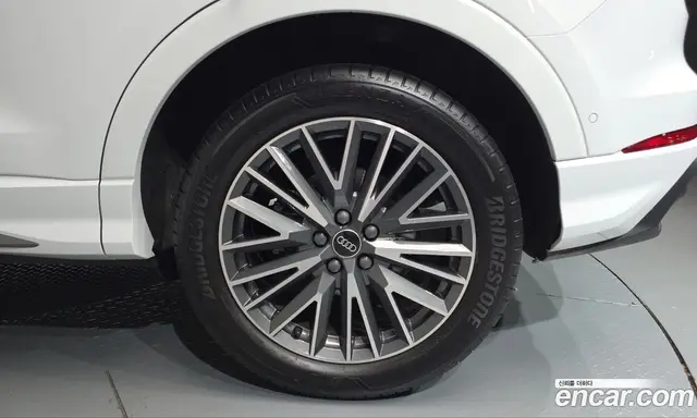 Audi Q3 2023 2.0 АКПП, миниатюра 6