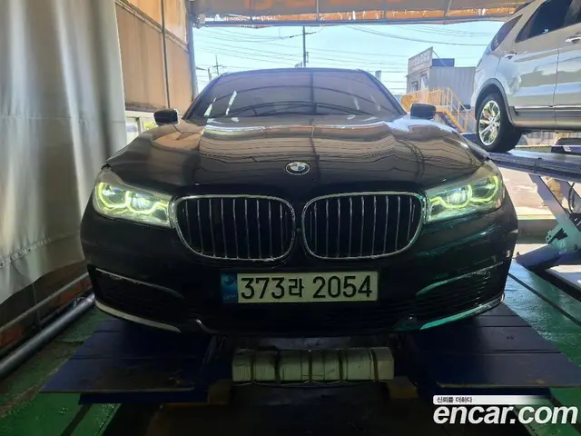 BMW 7 серия, 2016, 145 424 км