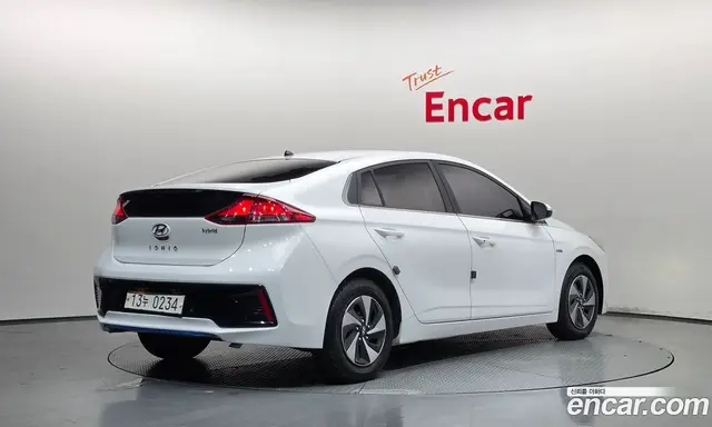 Hyundai Ioniq 2016 1.6 АКПП, миниатюра 2