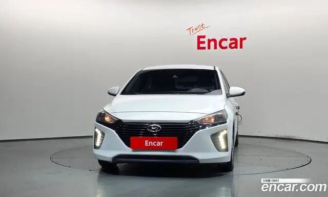 Hyundai Ioniq 2016 1.6 АКПП, миниатюра 3