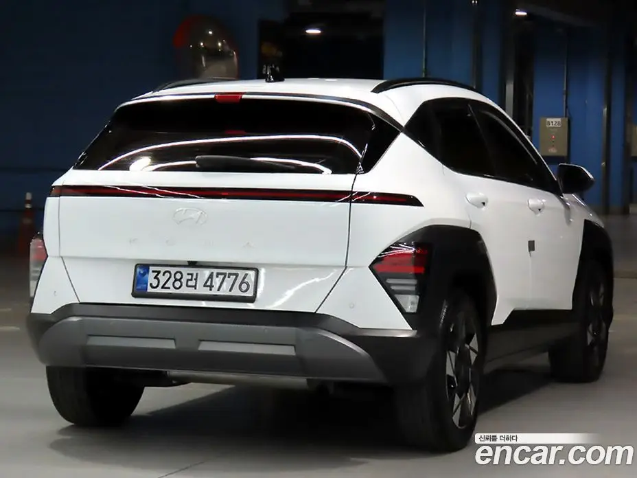 Hyundai Kona 2023 1.6 АКПП, фото 4