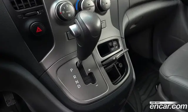 Hyundai Starex 2015 2.5 АКПП, миниатюра 9