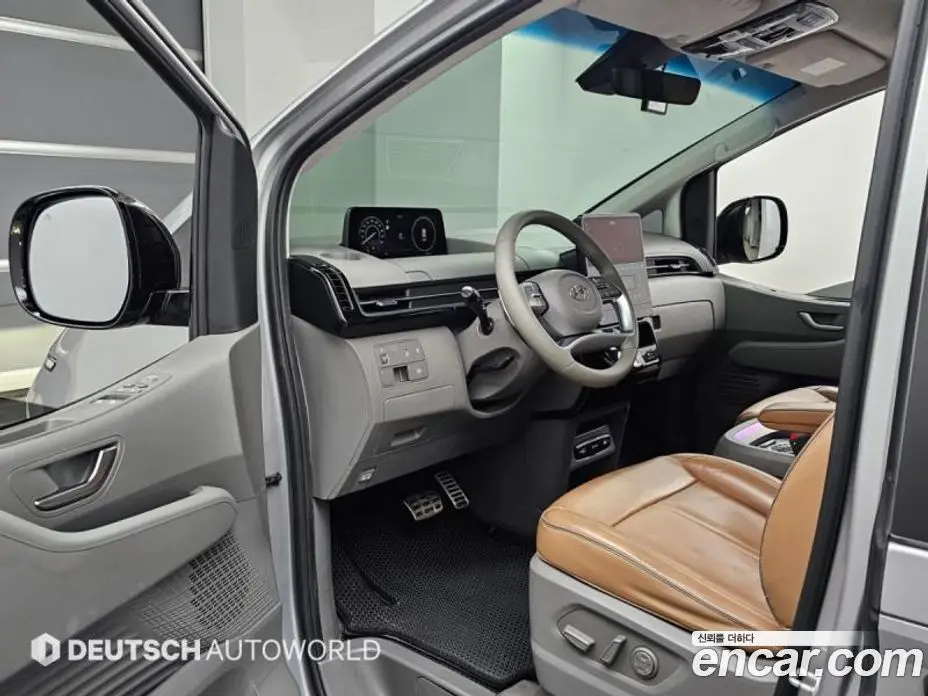 Hyundai Staria 2023 3.5 АКПП, фото 11