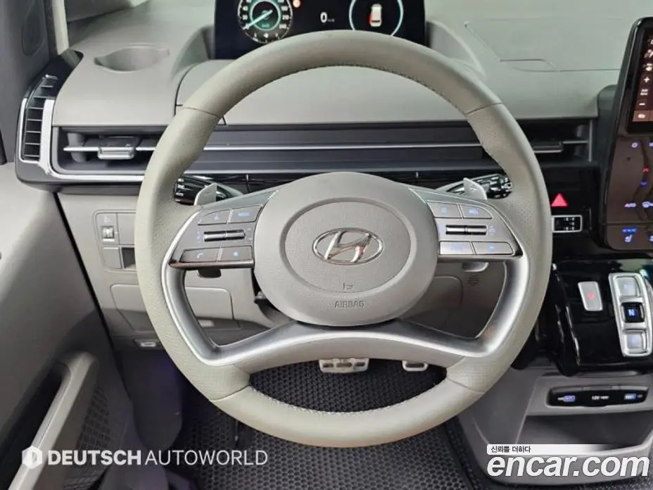 Hyundai Staria 2023 3.5 АКПП, фото 13