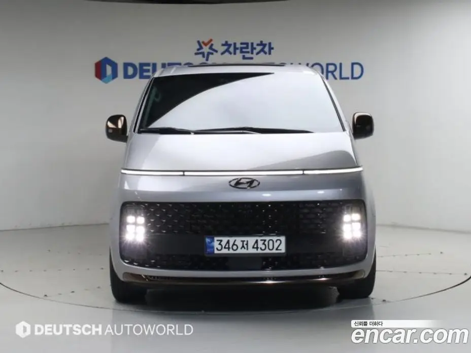 Hyundai Staria 2023 3.5 АКПП, фото 3