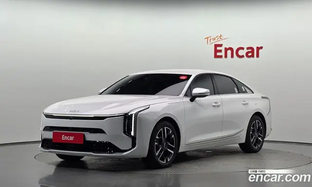Kia K8, 2026, 725 км