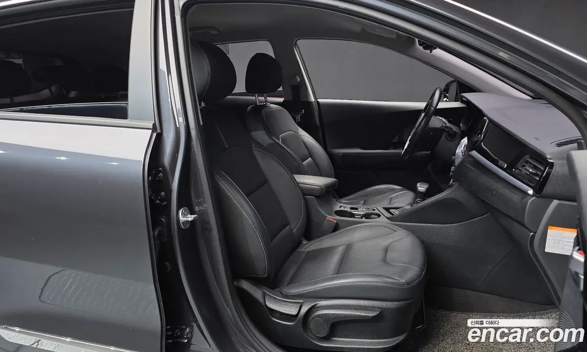 Kia Niro 2020 1.6 АКПП, фото 17
