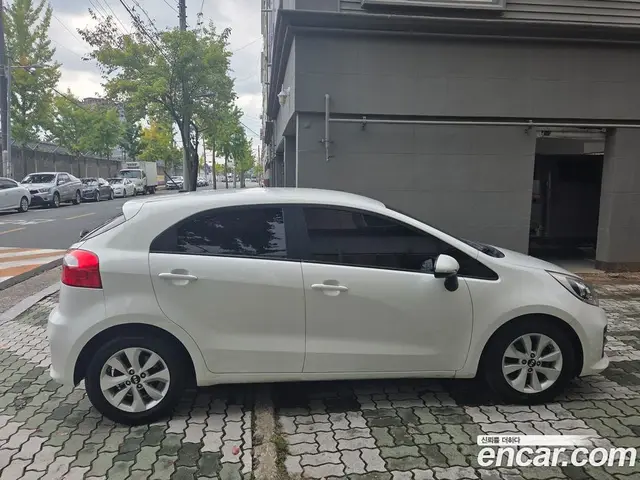 Kia Pride 2015 1.4 АКПП, миниатюра 4