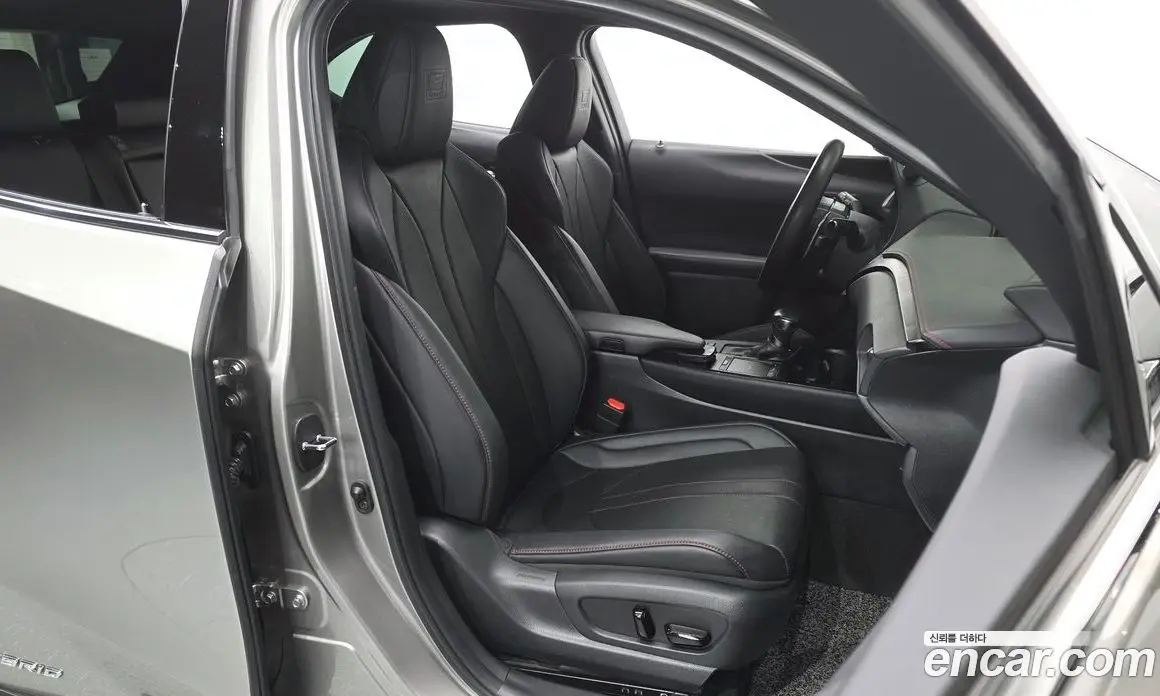 Lexus UX 2021 2.0 АКПП, фото 16 Lexus UX 2021 2.0 АКПП, фото 16