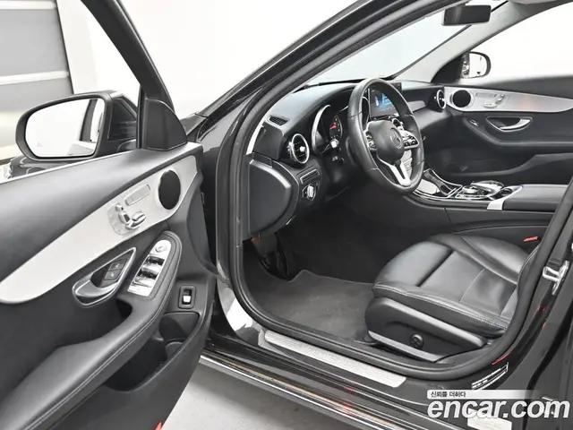 Mercedes-Benz C-Class 2020 2.0 АКПП, миниатюра 11 Mercedes-Benz C-Class 2020 2.0 АКПП, миниатюра 11