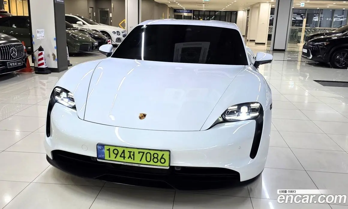 Porsche Taycan 2023 1.0 АКПП, фото 3