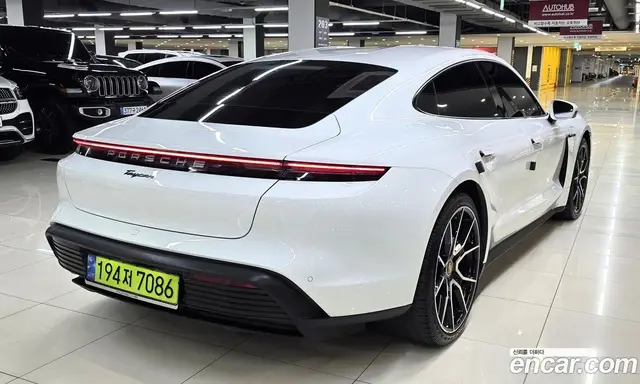 Porsche Taycan 2023 1.0 АКПП, миниатюра 4