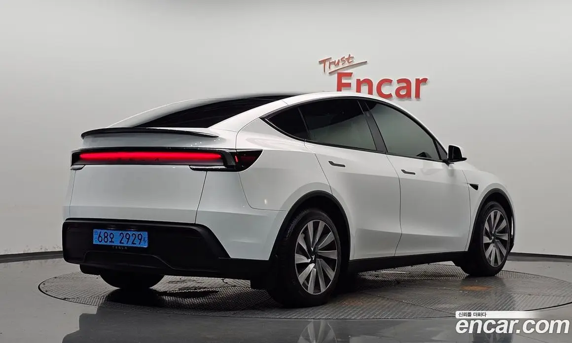 Tesla Model Y 2025 0.2 АКПП, фото 2 Tesla Model Y 2025 0.2 АКПП, фото 2