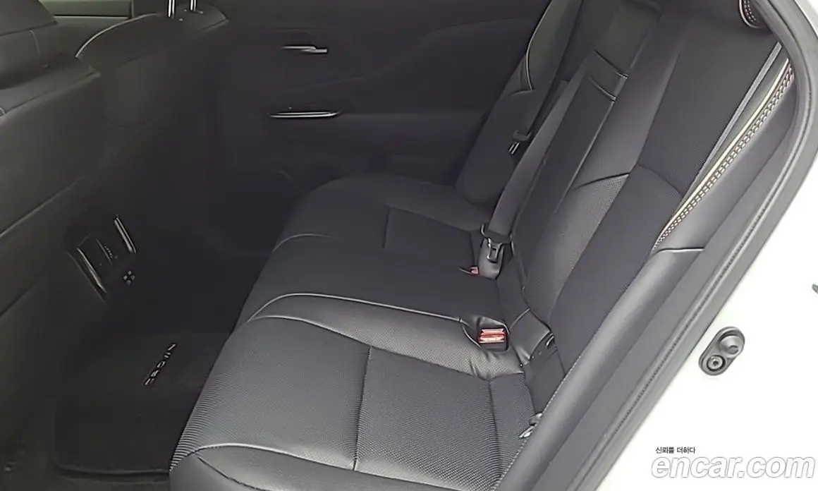 Toyota Crown 2024 2.5 АКПП, фото 11