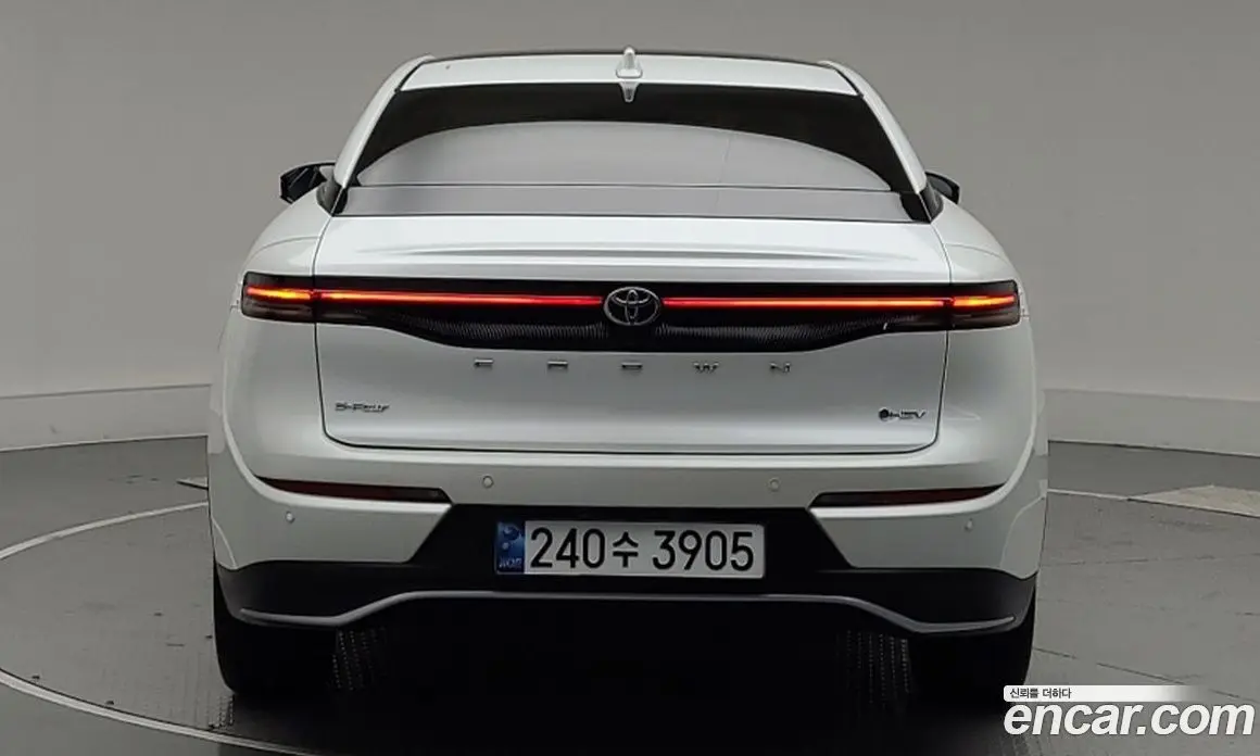 Toyota Crown 2024 2.5 АКПП, фото 4