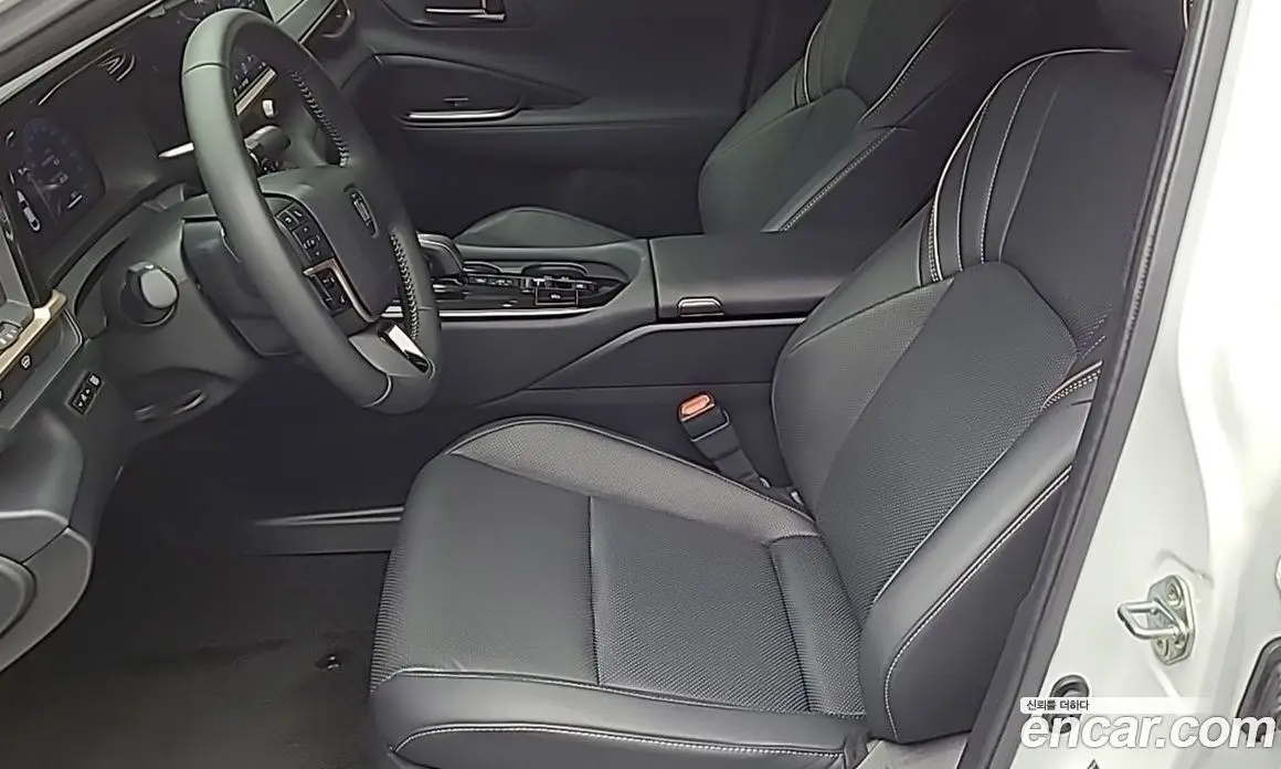 Toyota Crown 2024 2.5 АКПП, фото 10