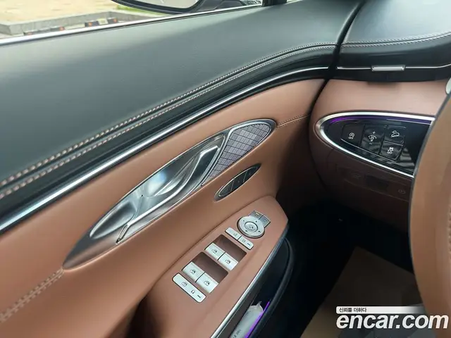 Genesis GV70 2023 2.5 АКПП, миниатюра 11