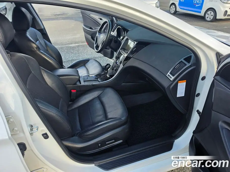 Hyundai Sonata 2011 2.0 АКПП, фото 13
