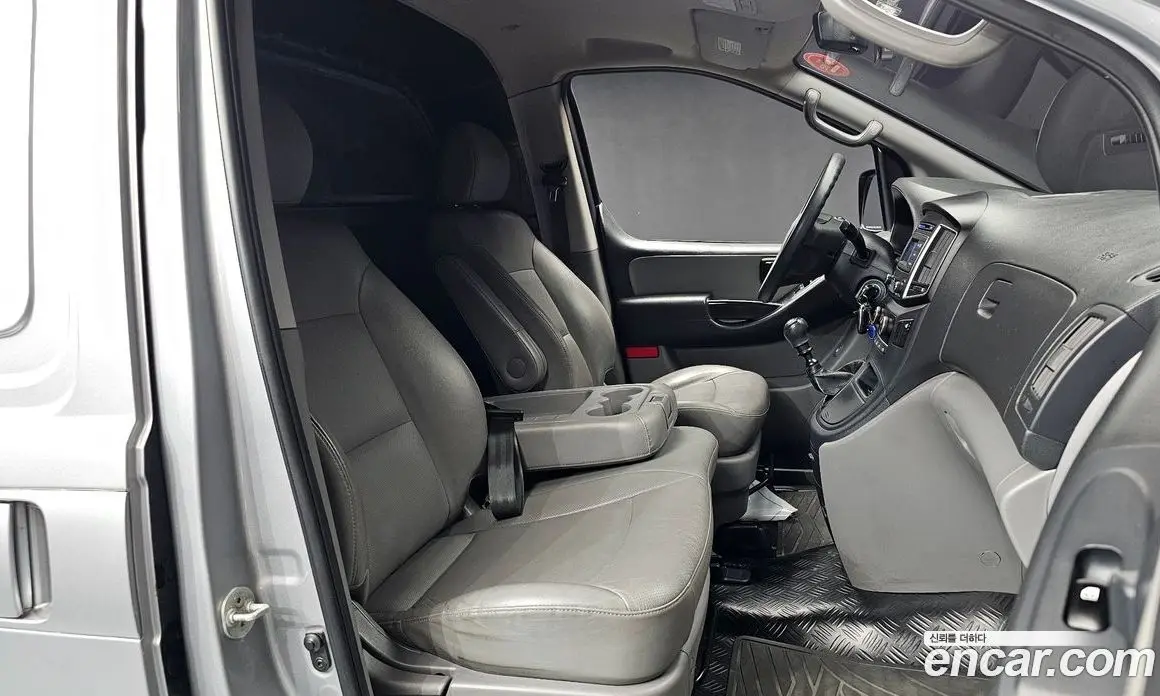 Hyundai Starex 2017 2.5 МКПП, фото 11