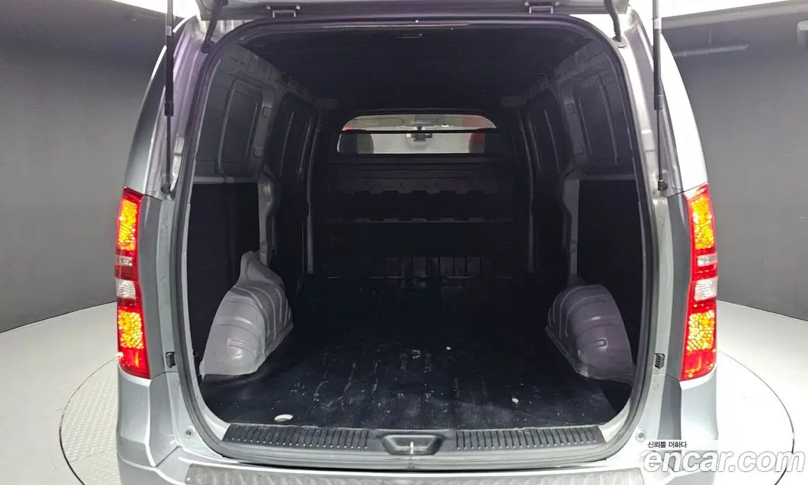 Hyundai Starex 2017 2.5 МКПП, фото 20