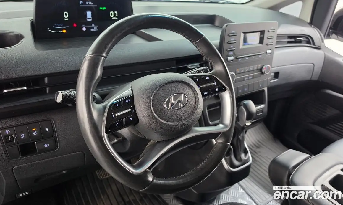 Hyundai Staria 2023 2.2 АКПП, фото 18