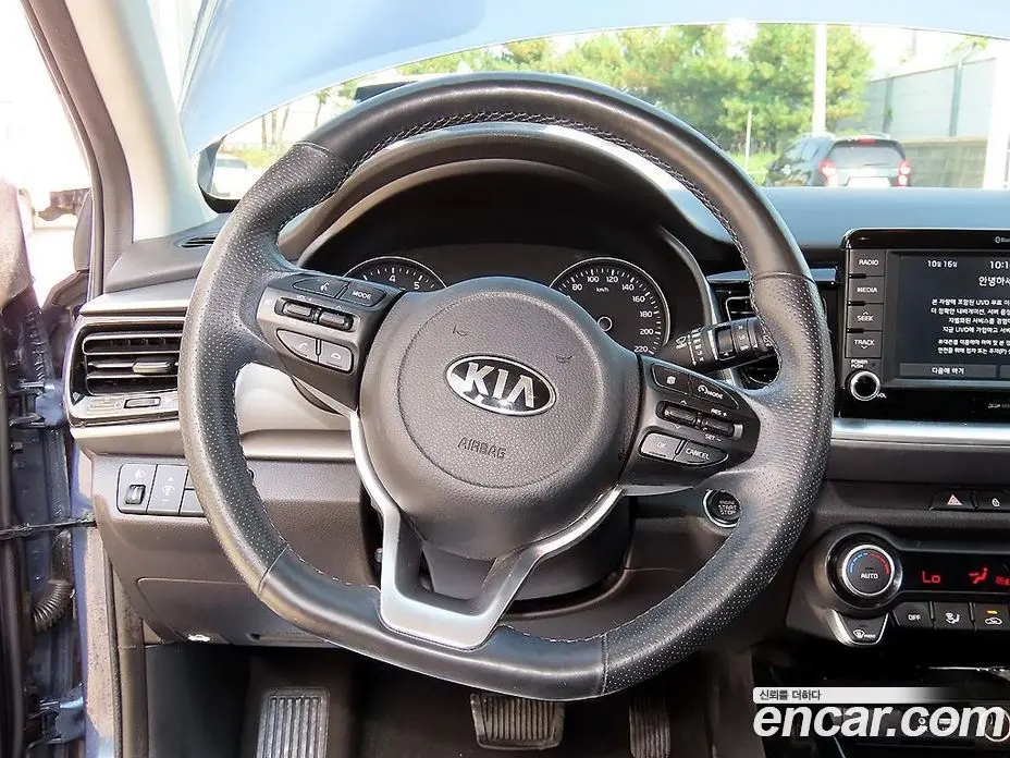 Kia Stonic 2020 1.4 АКПП, фото 8