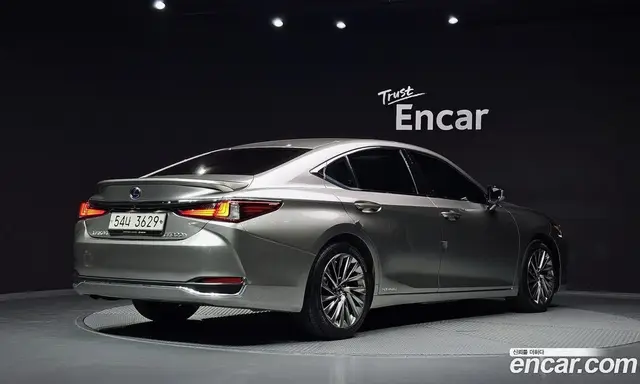 Lexus ES 2019 2.5 АКПП, миниатюра 2 Lexus ES 2019 2.5 АКПП, миниатюра 2