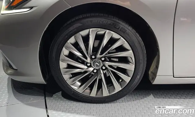Lexus ES 2019 2.5 АКПП, миниатюра 5 Lexus ES 2019 2.5 АКПП, миниатюра 5