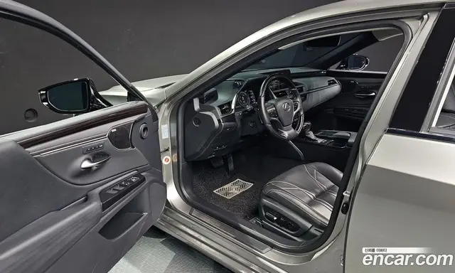 Lexus ES 2019 2.5 АКПП, миниатюра 10 Lexus ES 2019 2.5 АКПП, миниатюра 10