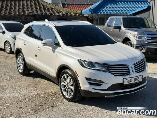 Lincoln MKC, 2015, 163 282 км