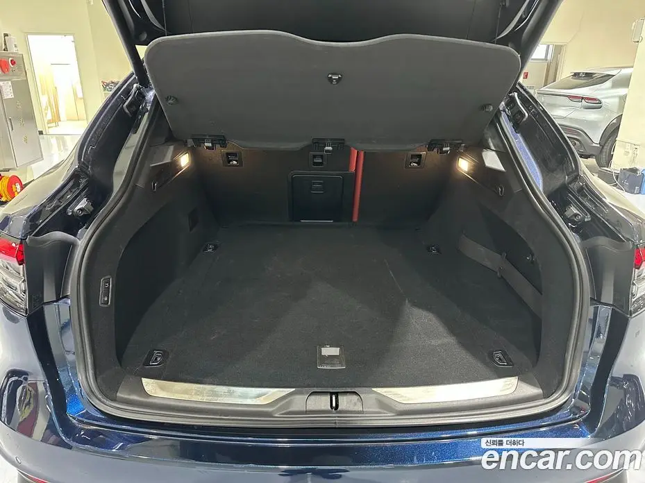 Maserati Levante 2023 3.0 АКПП, фото 15